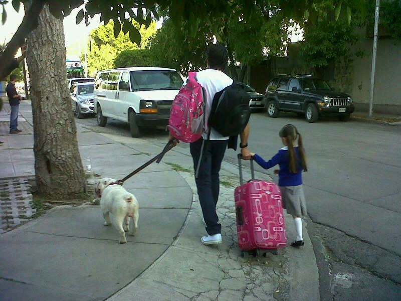  photo A1V6oH8CYAAloxC.jpg