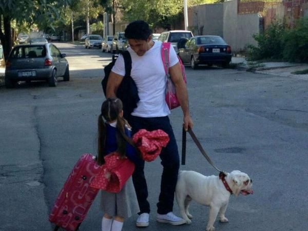  photo A1V8-2pCQAAGm25.jpg