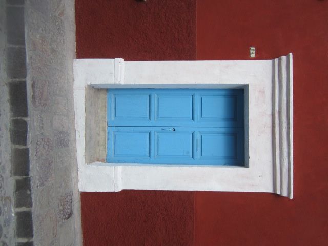 Blue door, San Miguel