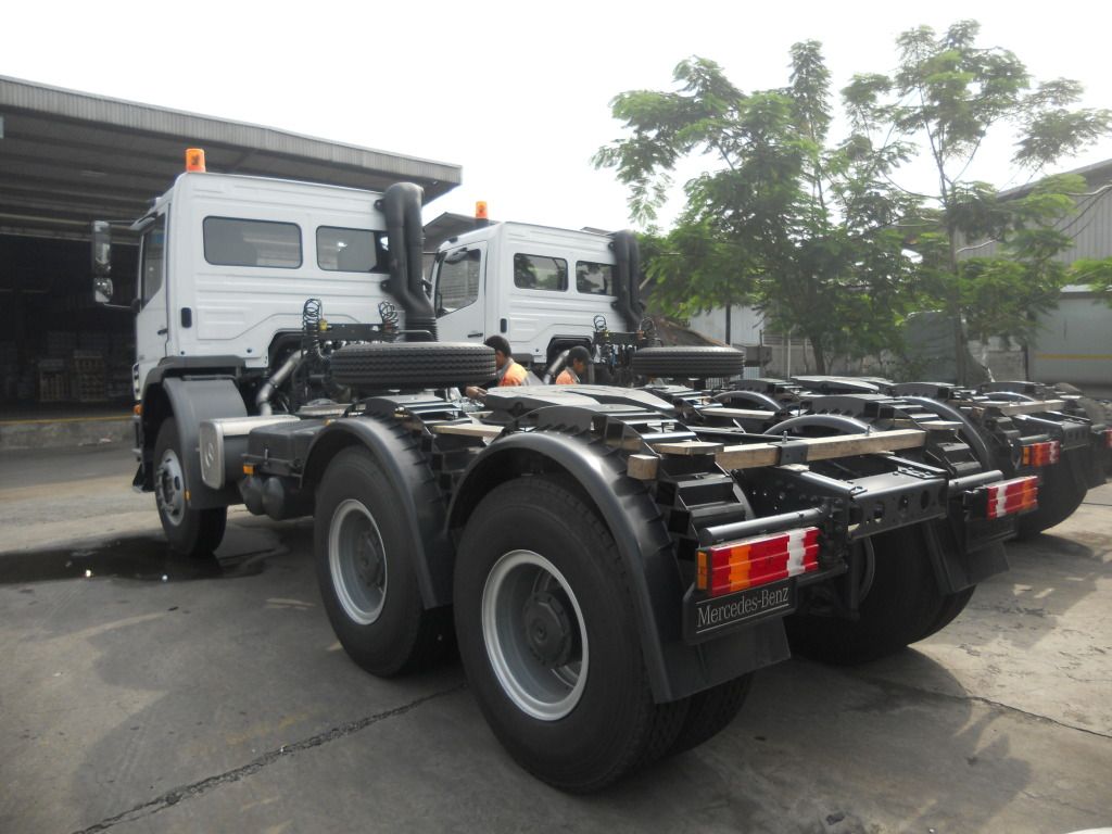 Dealer mercedes truck indonesia #1