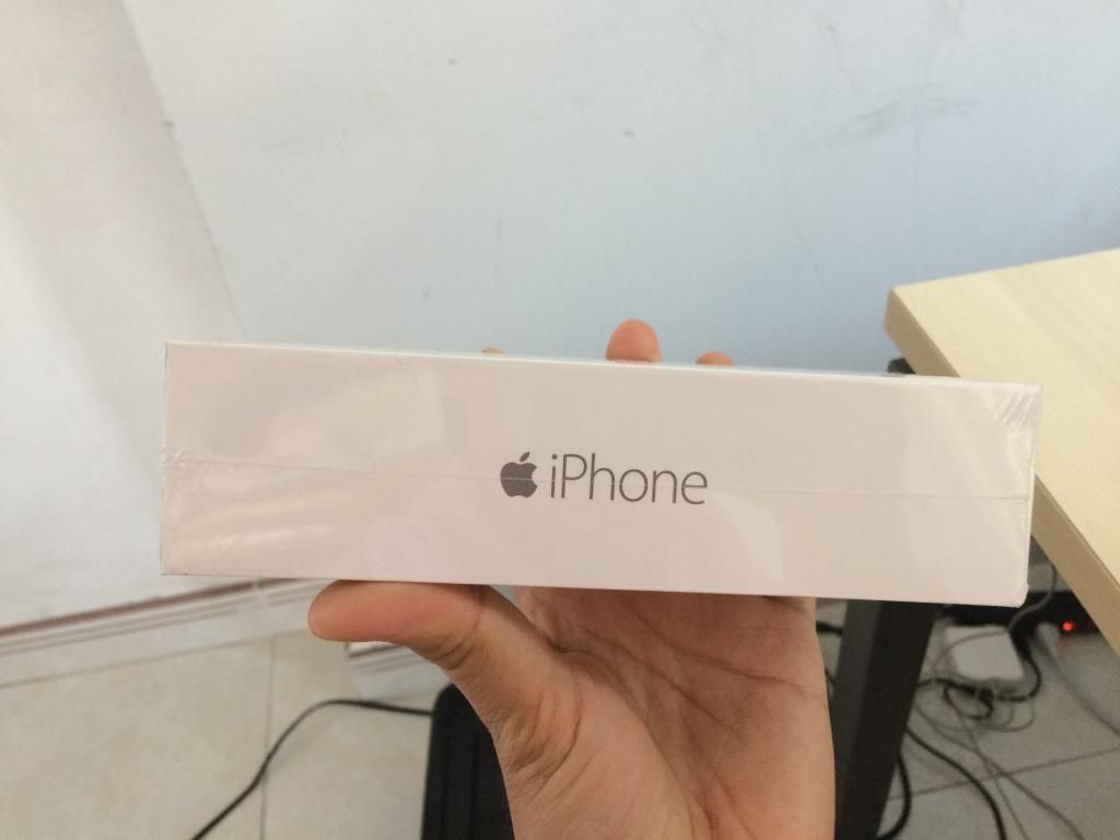iPhone 6 Plus 64GB quốc tế  nguyên seal chưa active 1 em duy nhất - 1