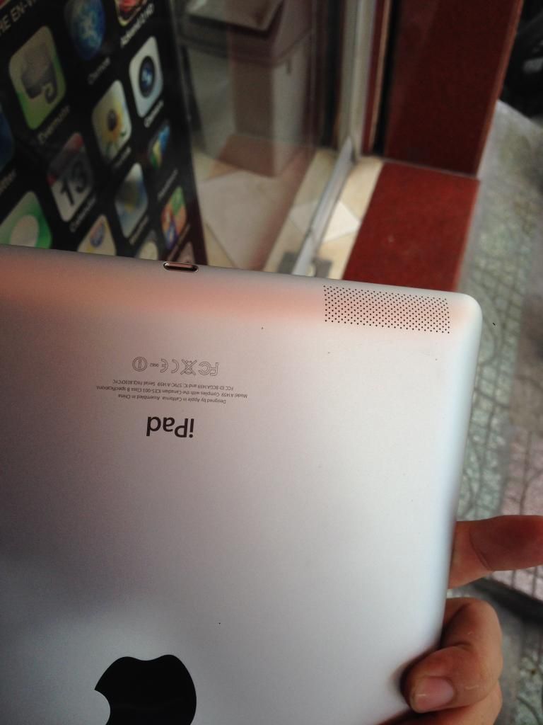 iPad 4 128GB Wifi (hàng 3G bị icloud hạ xuống Wifi) - 1
