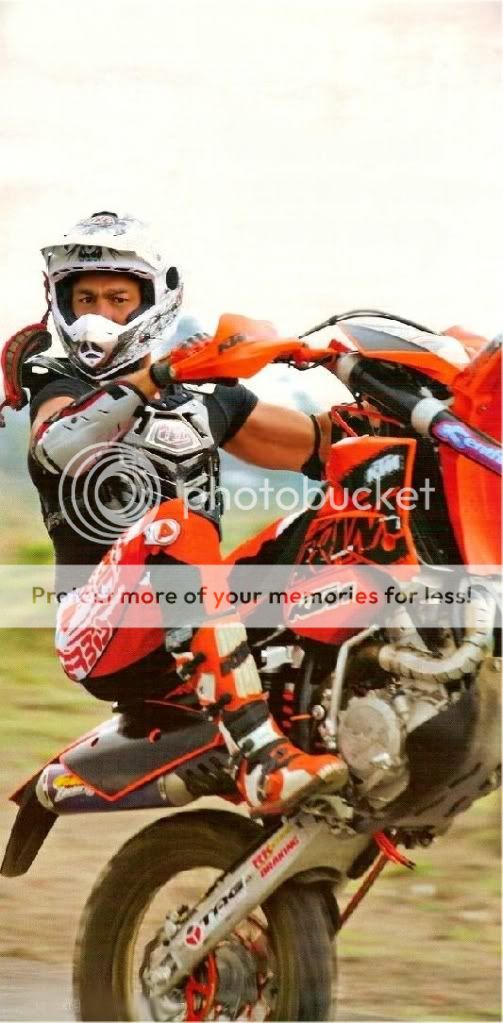 http://i1106.photobucket.com/albums/h361/mont-i-mir/FOTOS%20FER/POR%20TIERRA%20MAR%20Y%20AIRE/motocrosszx2.jpg?t=1332435053